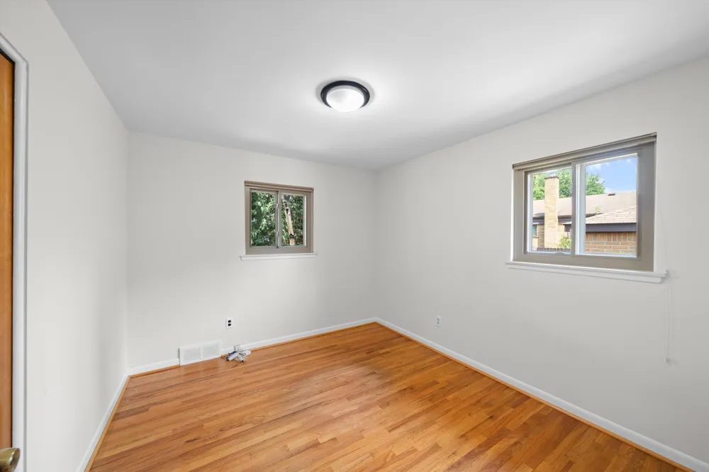 30906 Roycroft Street Livonia, MI 48154