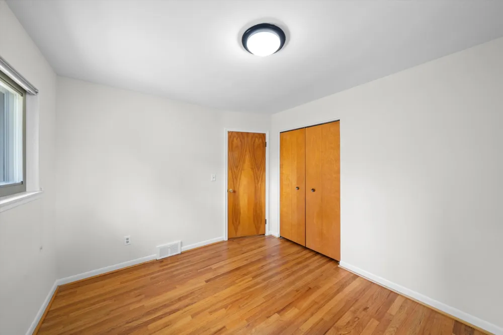 30906 Roycroft Street Livonia, MI 48154