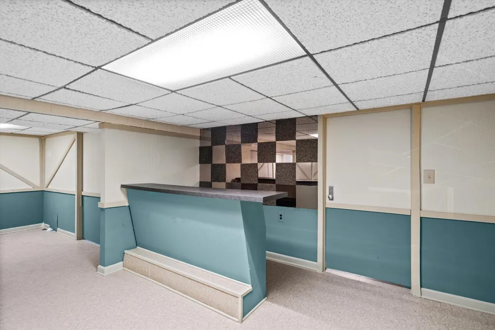 30906 Roycroft Street Livonia, MI 48154