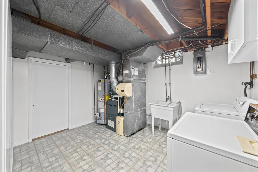 30906 Roycroft Street Livonia, MI 48154
