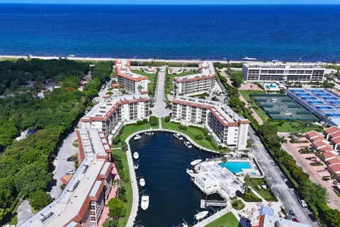 2871 OCEAN BOULEVARD #C205