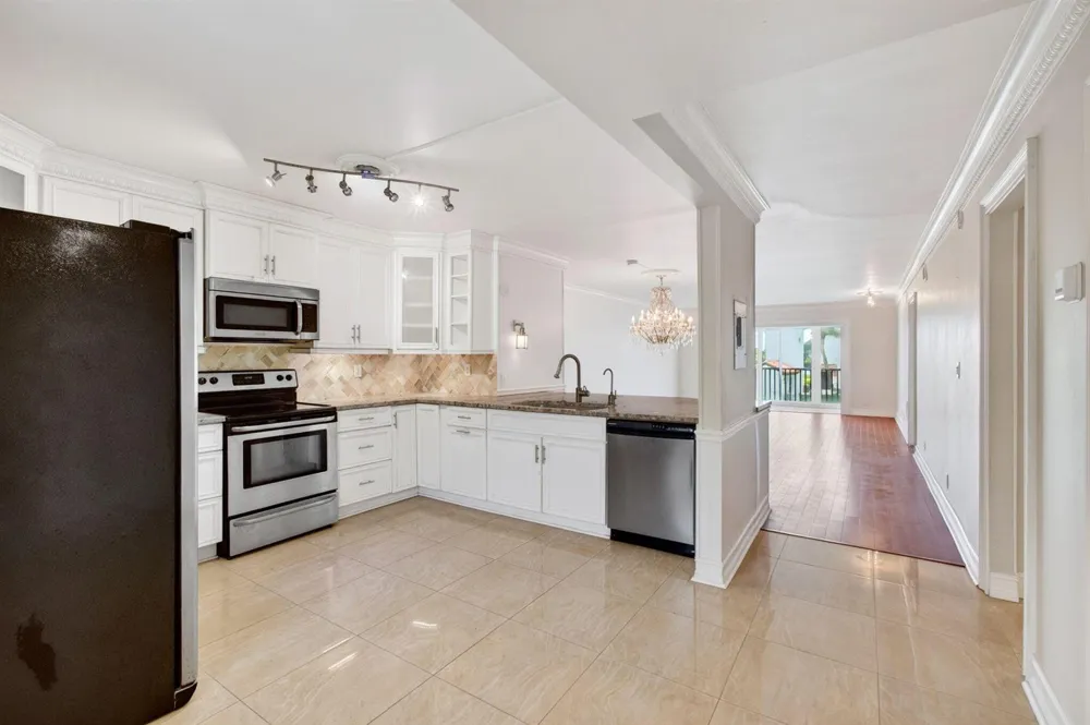 2871 OCEAN BOULEVARD #C205 Boca Raton, FL 33431