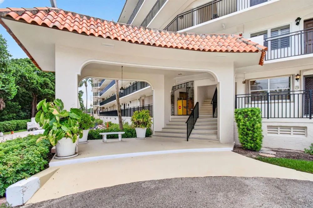 2871 OCEAN BOULEVARD #C205 Boca Raton, FL 33431