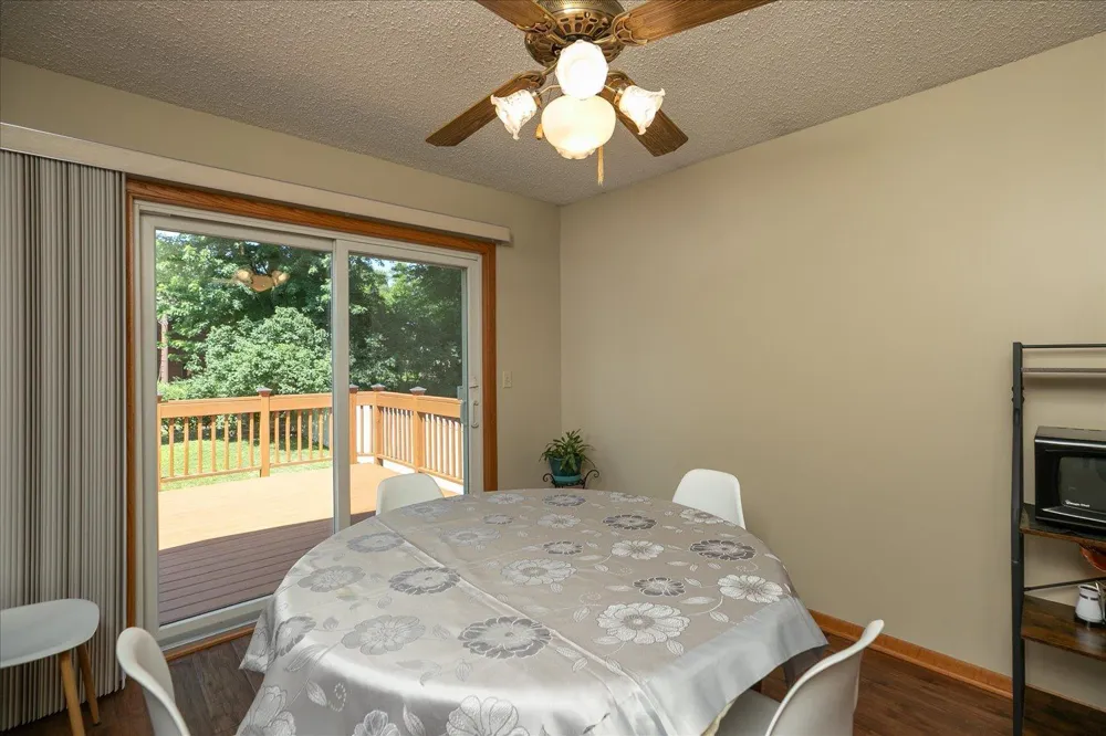 619 Chalet Drive NW Rochester, MN 55901