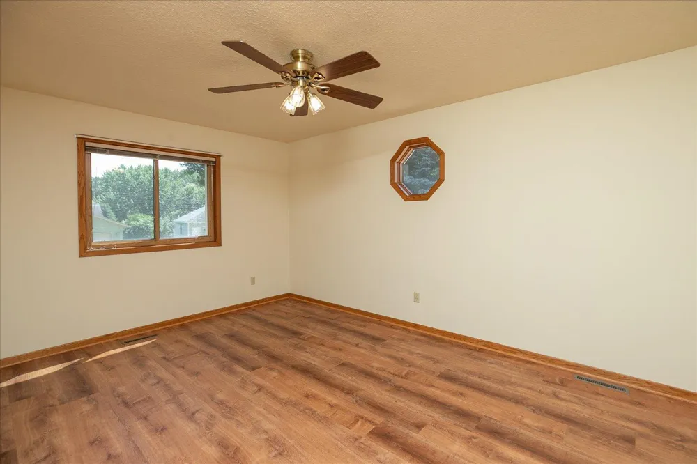 619 Chalet Drive NW Rochester, MN 55901