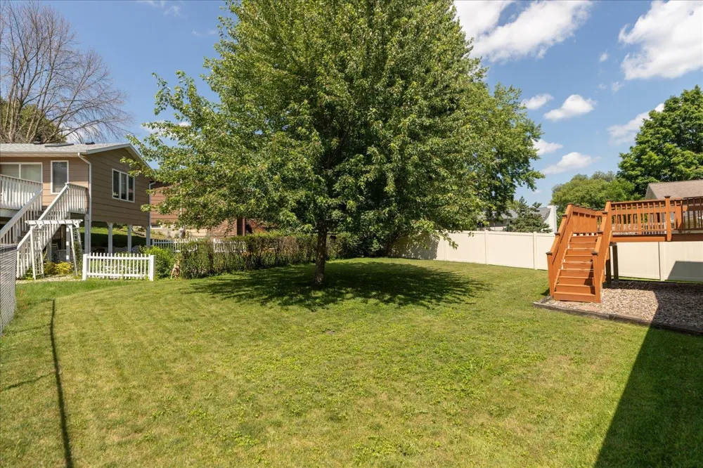 619 Chalet Drive NW Rochester, MN 55901