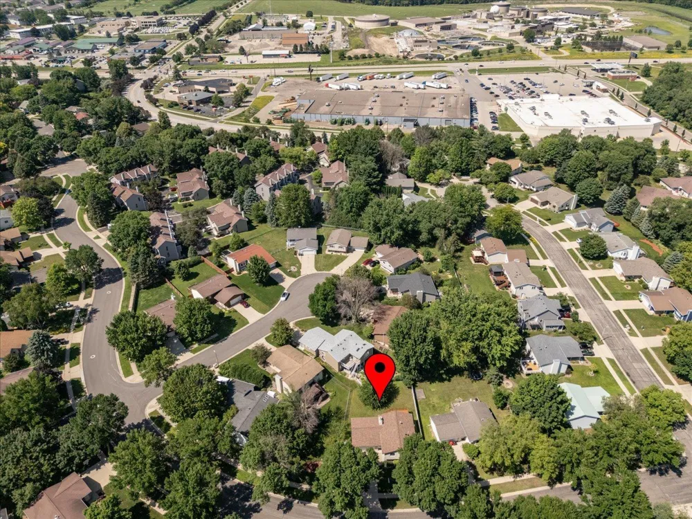 619 Chalet Drive NW Rochester, MN 55901