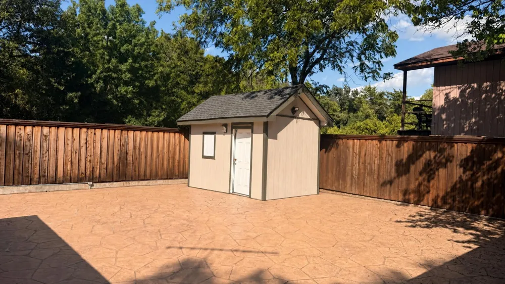 1917 Shady Glen Lane Dallas, TX 75232