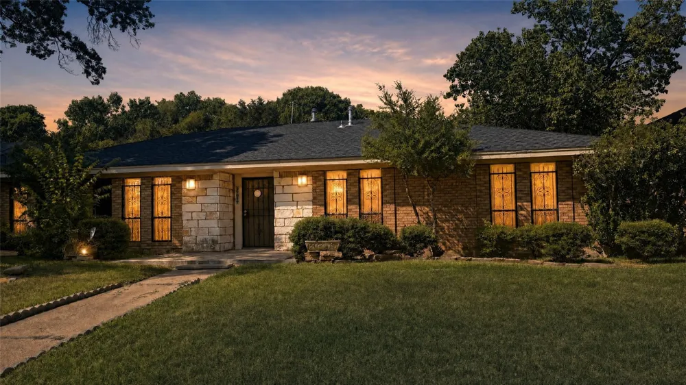 1917 Shady Glen Lane Dallas, TX 75232