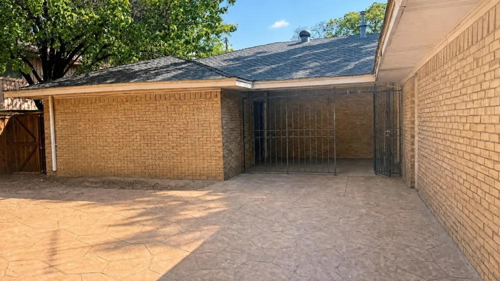 1917 Shady Glen Lane Dallas, TX 75232