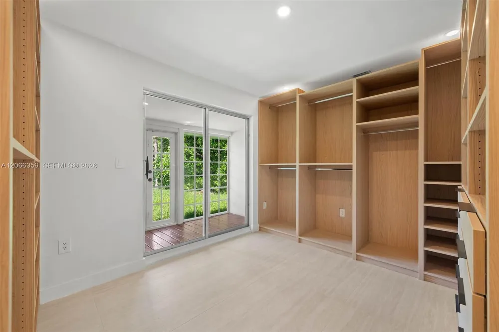 11770 Griffing Blvd #0 Biscayne Park, FL 33161