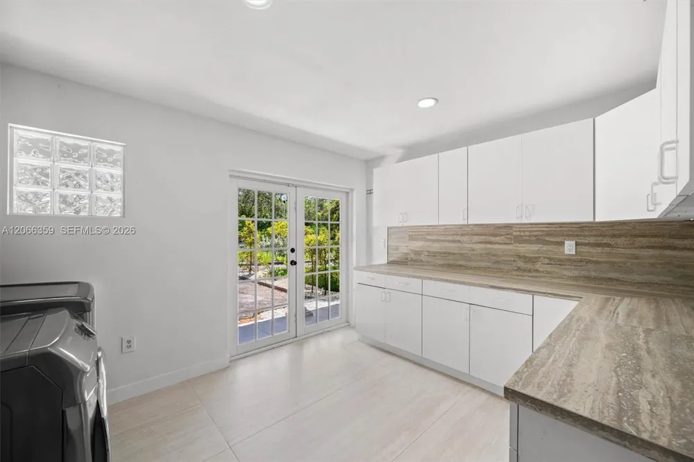 11770 Griffing Blvd #0 Biscayne Park, FL 33161