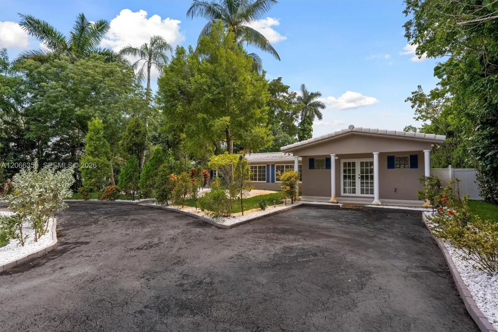 11770 Griffing Blvd #0 Biscayne Park, FL 33161