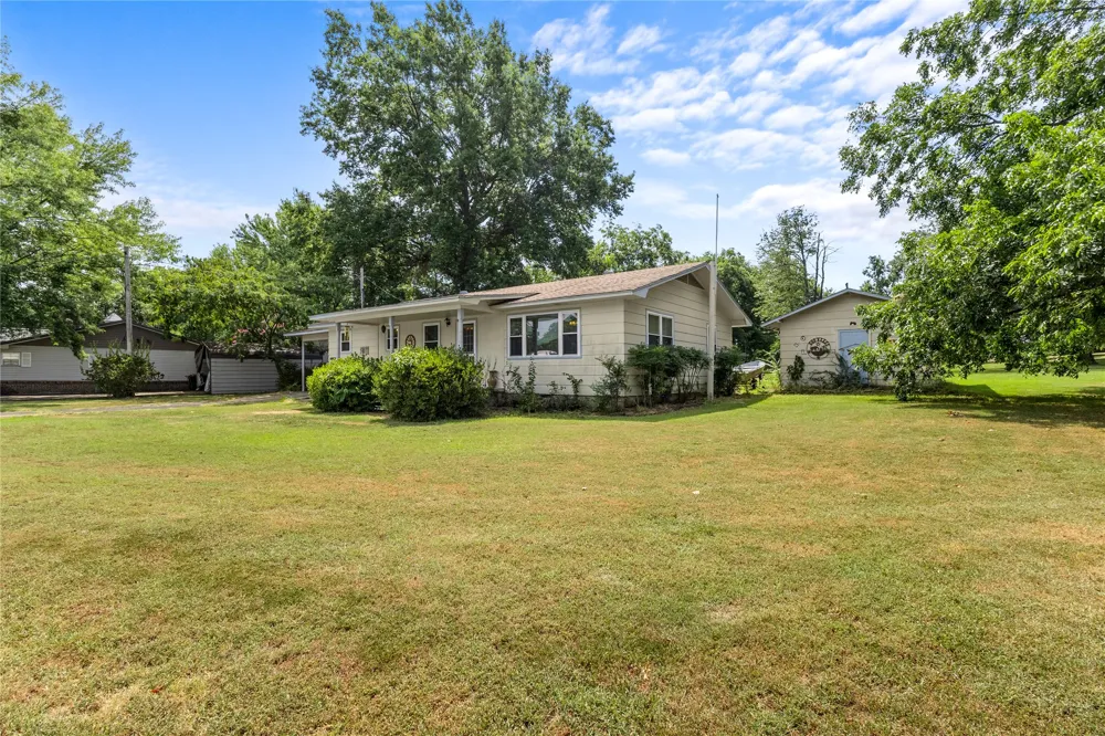 414410 E 1074 ROAD Checotah, OK 74426