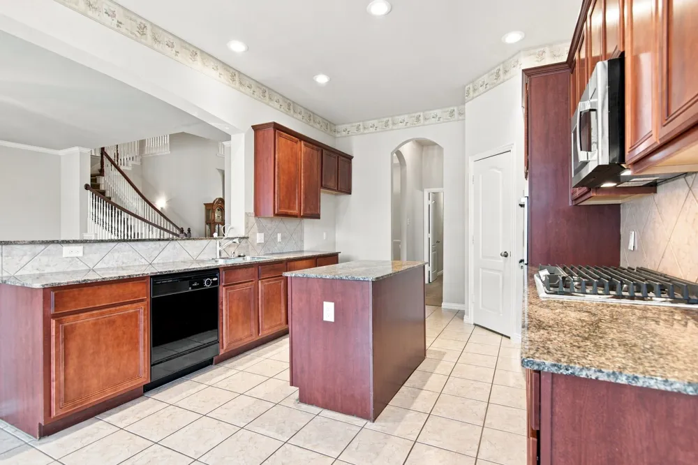 1406 Lennox Way Mansfield, TX 76063