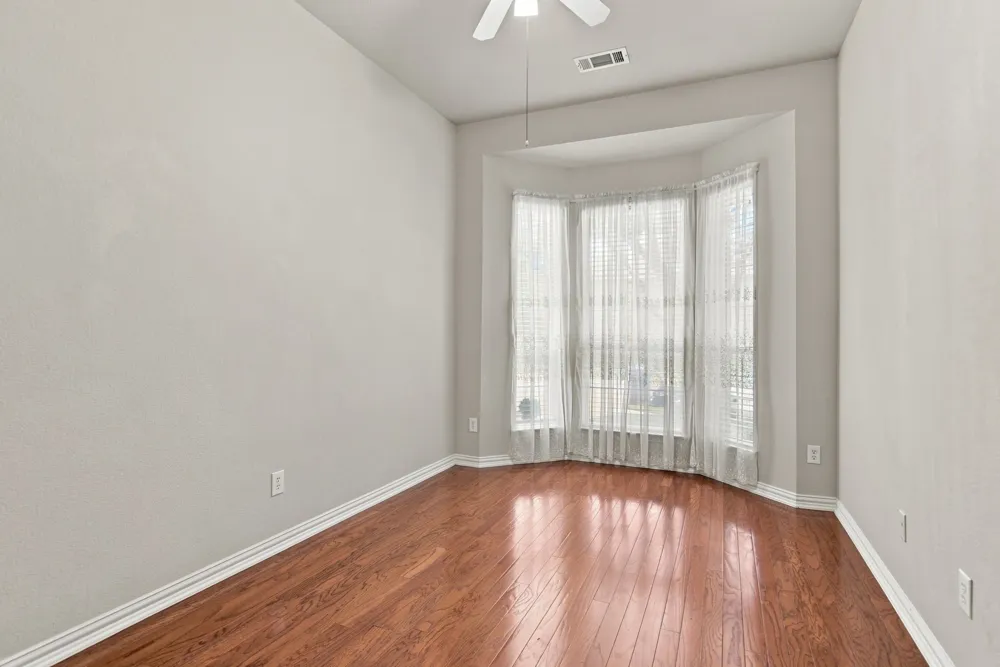 1406 Lennox Way Mansfield, TX 76063