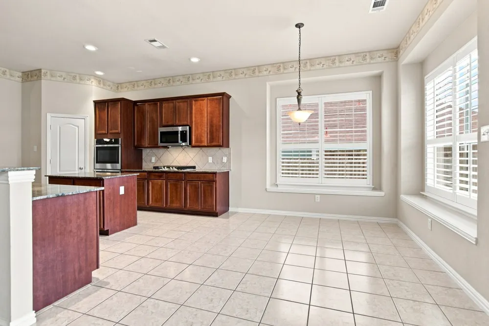 1406 Lennox Way Mansfield, TX 76063