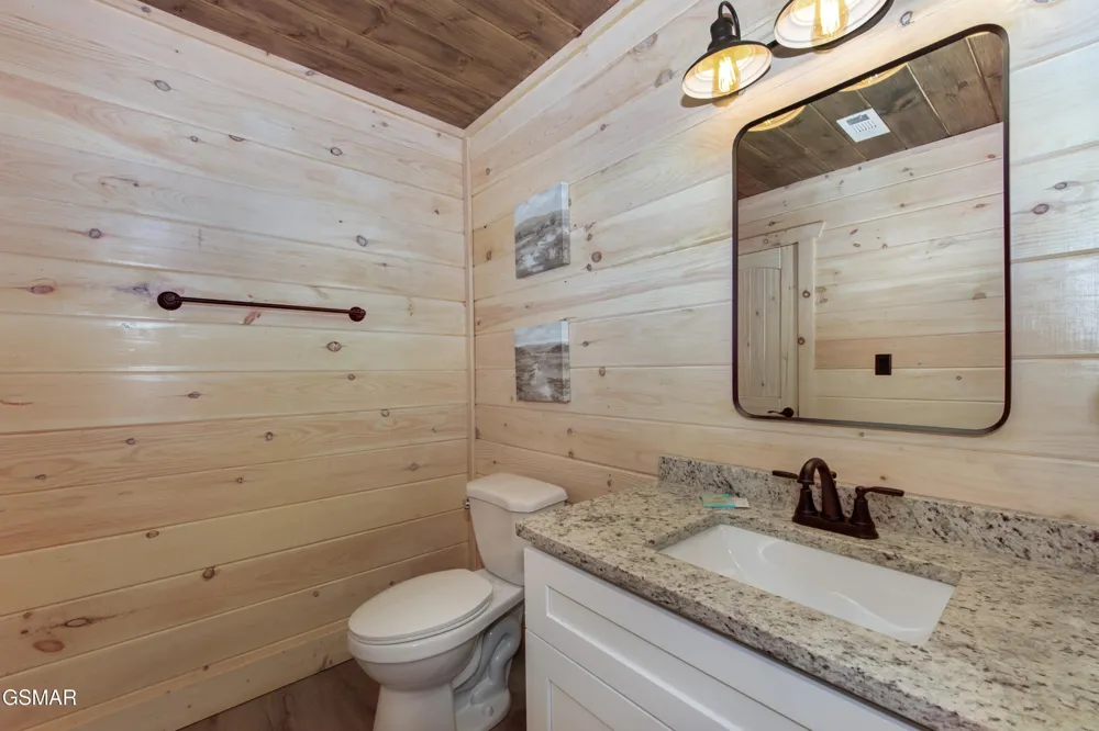 1717 Summit View Way Pigeon Forge, TN 37862