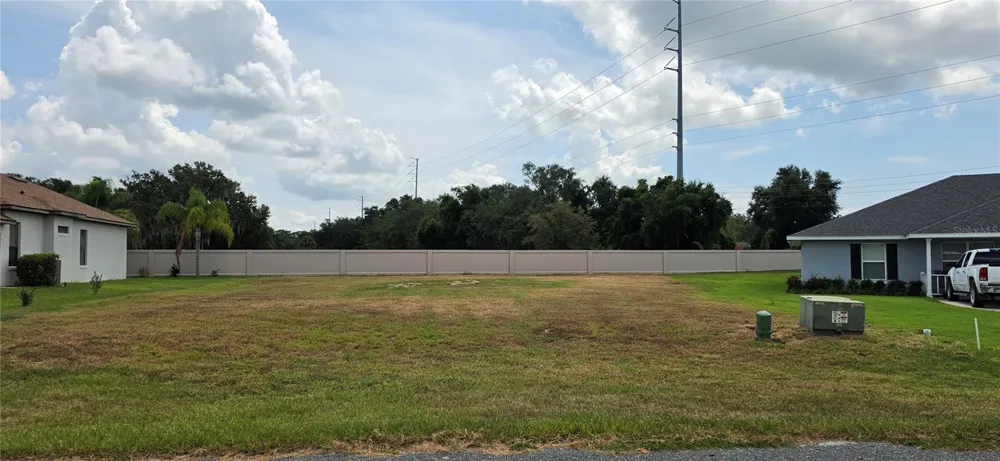 817 OAKS SHORES ROAD Leesburg, FL 34748