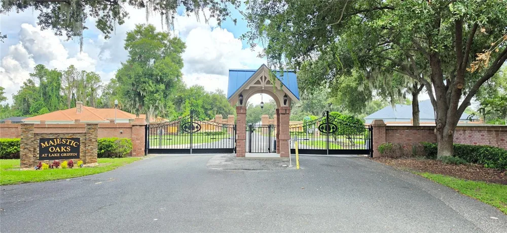 817 OAKS SHORES ROAD Leesburg, FL 34748