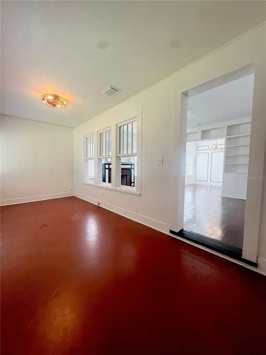1903 CURRY FORD ROAD Orlando, FL 32806