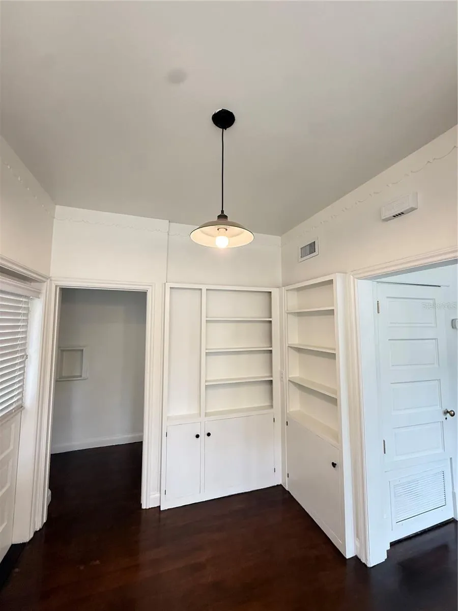 1903 CURRY FORD ROAD Orlando, FL 32806