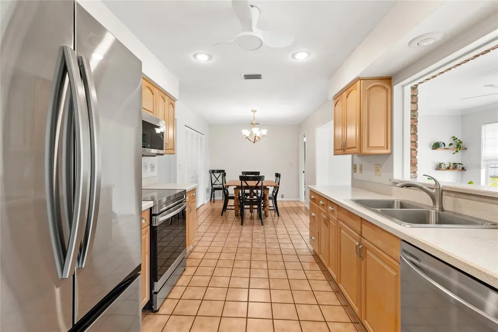 109 CARDINAL LANE Eustis, FL 32726
