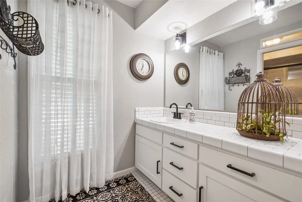 415 Avenue I Clifton, TX 76634