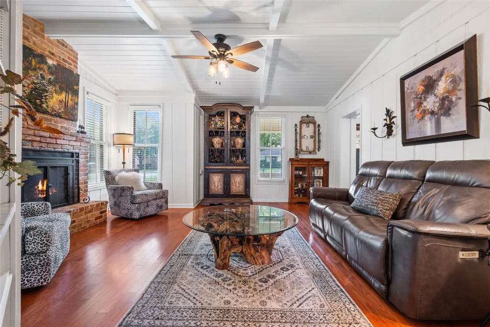 415 Avenue I Clifton, TX 76634