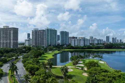 3675 Country Club Dr #401