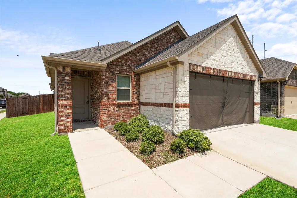 601 Nature Stroll Road Lavon, TX 75166