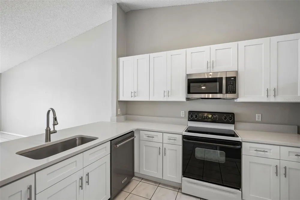1008 OLLIFF WAY Oviedo, FL 32765
