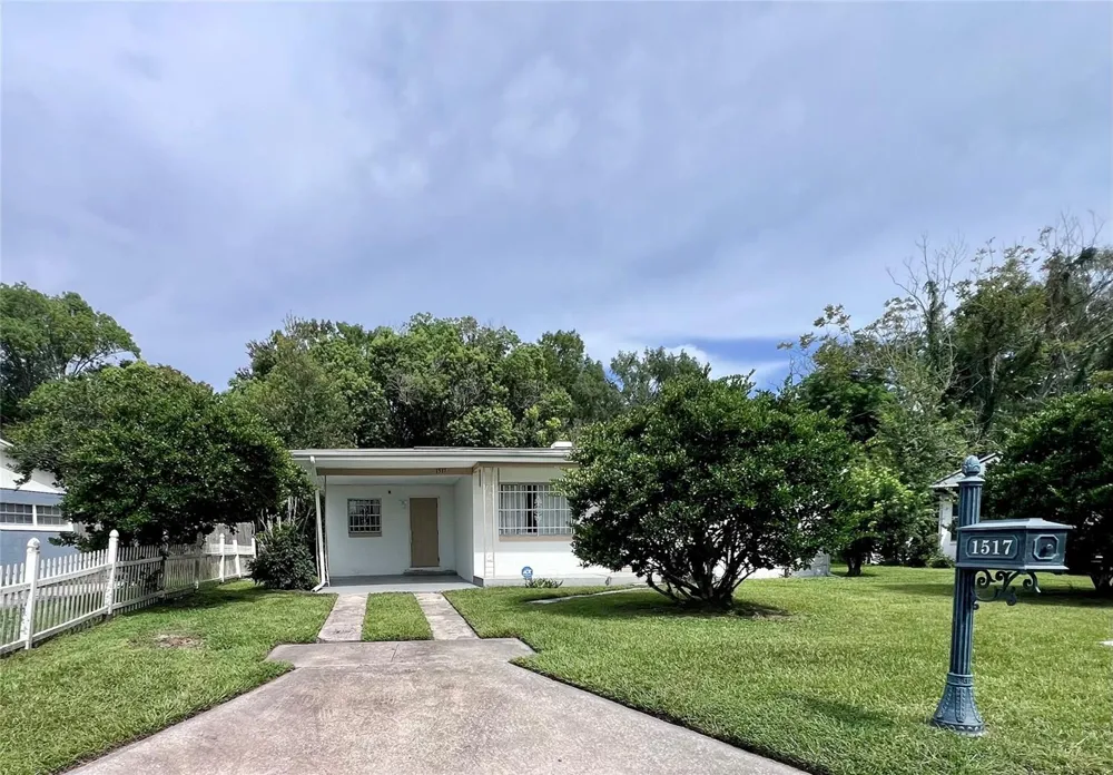 1517 RILEY AVENUE Orlando, FL 32805