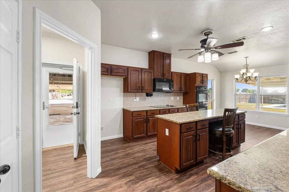 3411 Fm 636 Kerens, TX 75144