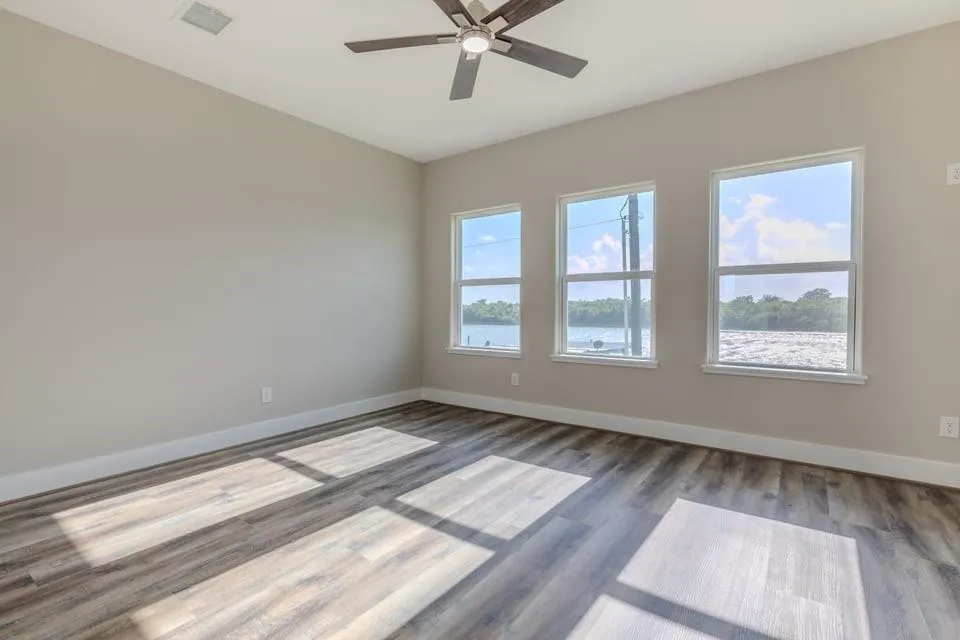 438 Private Road 670 Matagorda, TX 77457