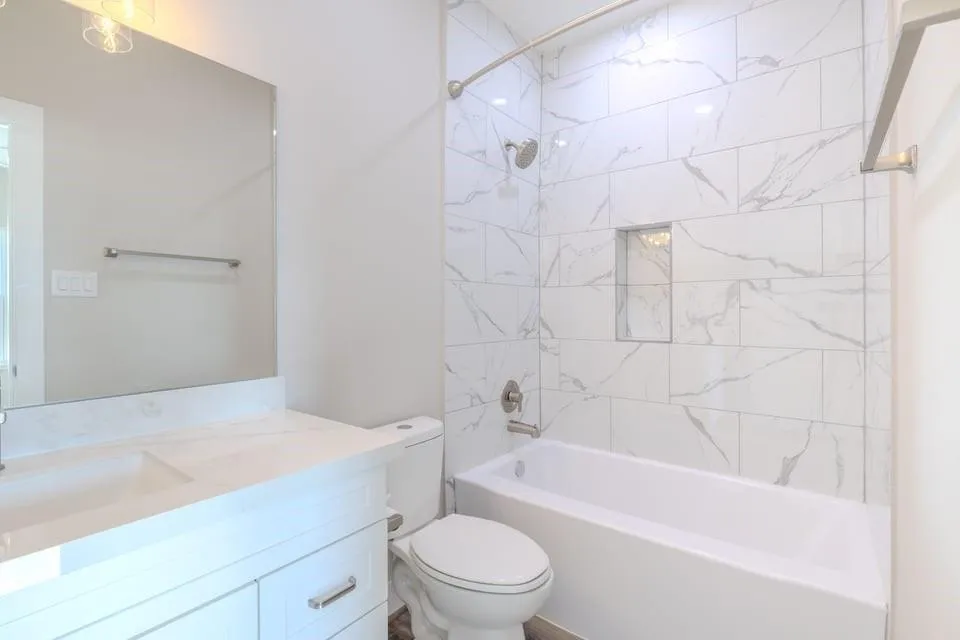 438 Private Road 670 Matagorda, TX 77457