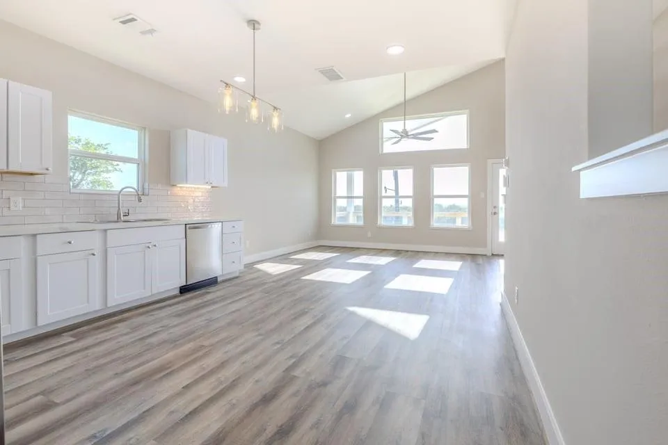 438 Private Road 670 Matagorda, TX 77457