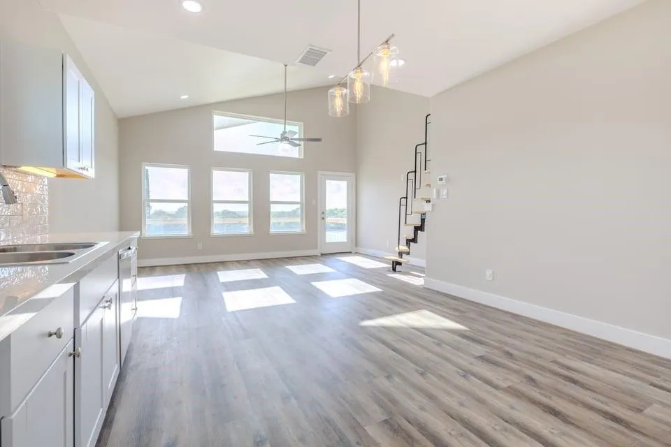 438 Private Road 670 Matagorda, TX 77457