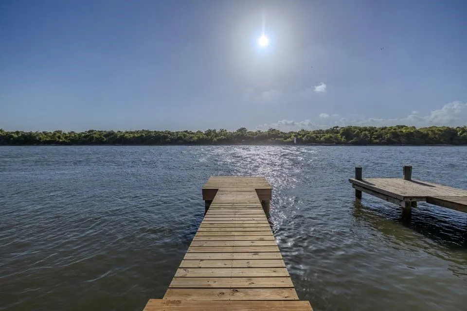 438 Private Road 670 Matagorda, TX 77457
