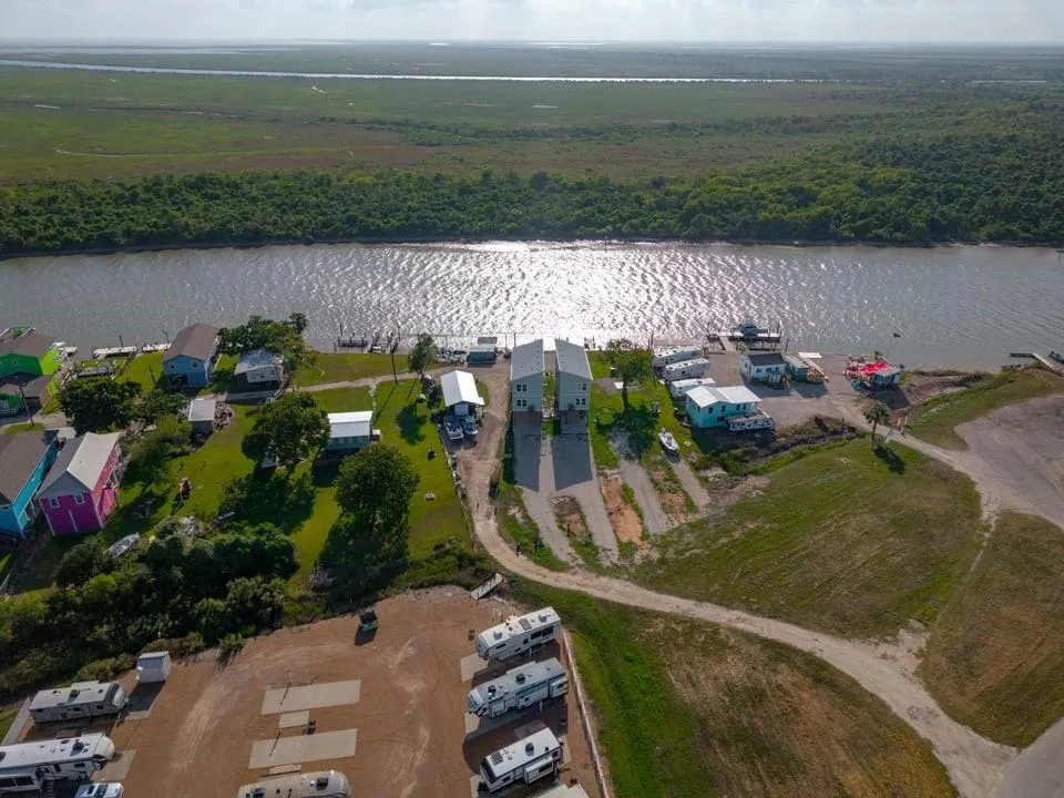 438 Private Road 670 Matagorda, TX 77457