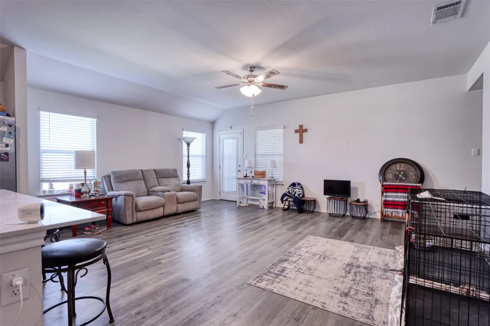224 Crookedfield Drive Nevada, TX 75173