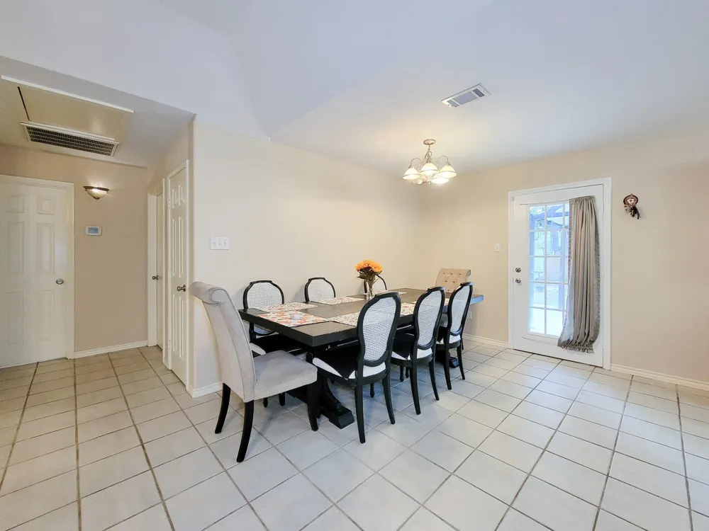 1000 Shell Avenue Cleveland, TX 77327