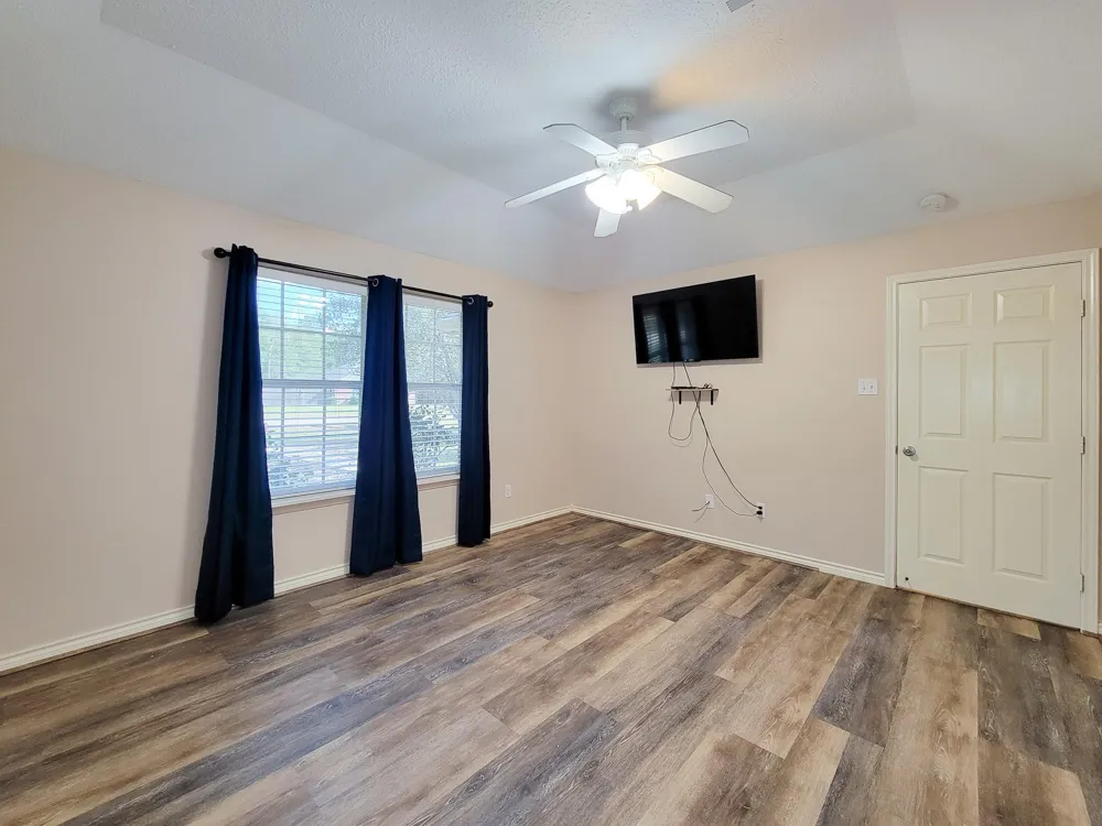 1000 Shell Avenue Cleveland, TX 77327