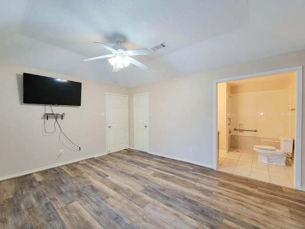 1000 Shell Avenue Cleveland, TX 77327