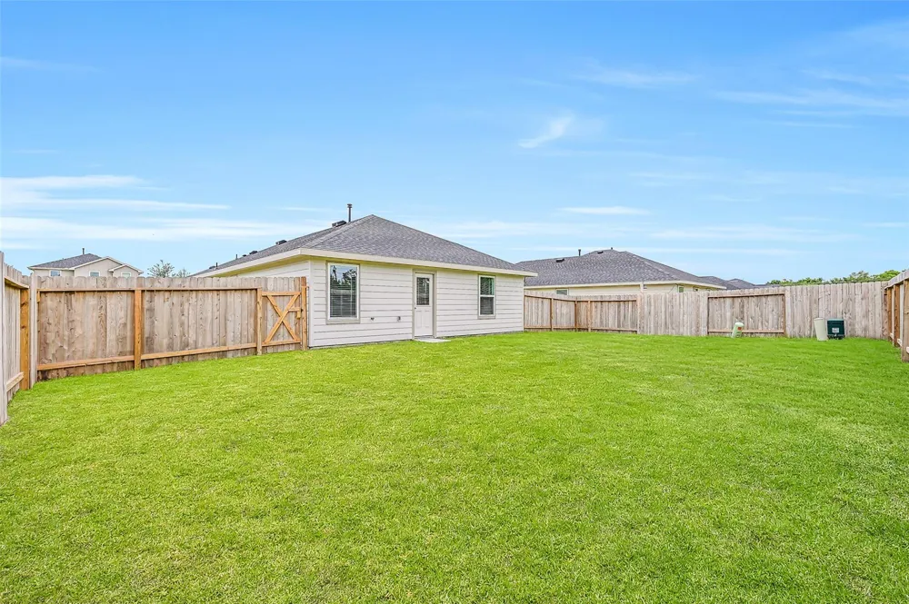 1015 Bluegill Drive Alvin, TX 77511