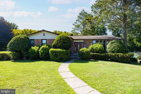 975 SPRING VIEW DRIVE