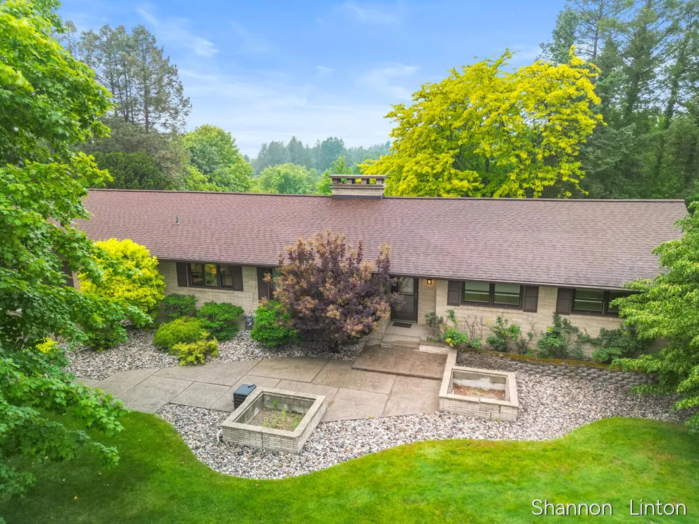 346 Orchard View Drive Shelby, MI 49455