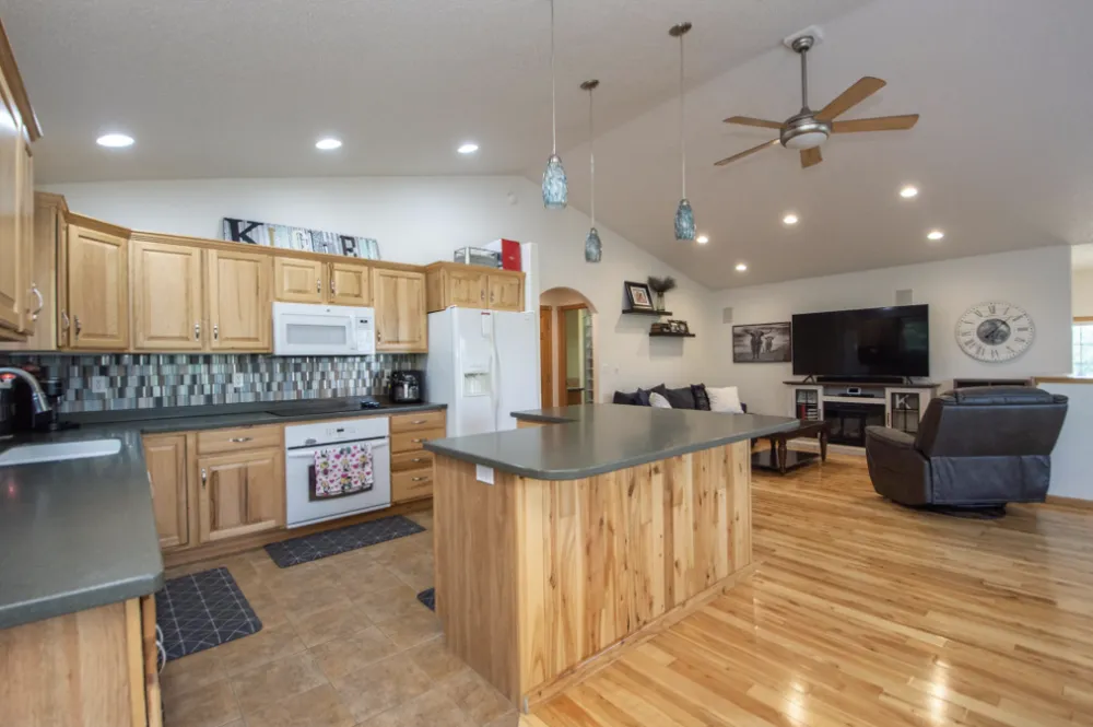 3221 11th Avenue S Moorhead, MN 56560