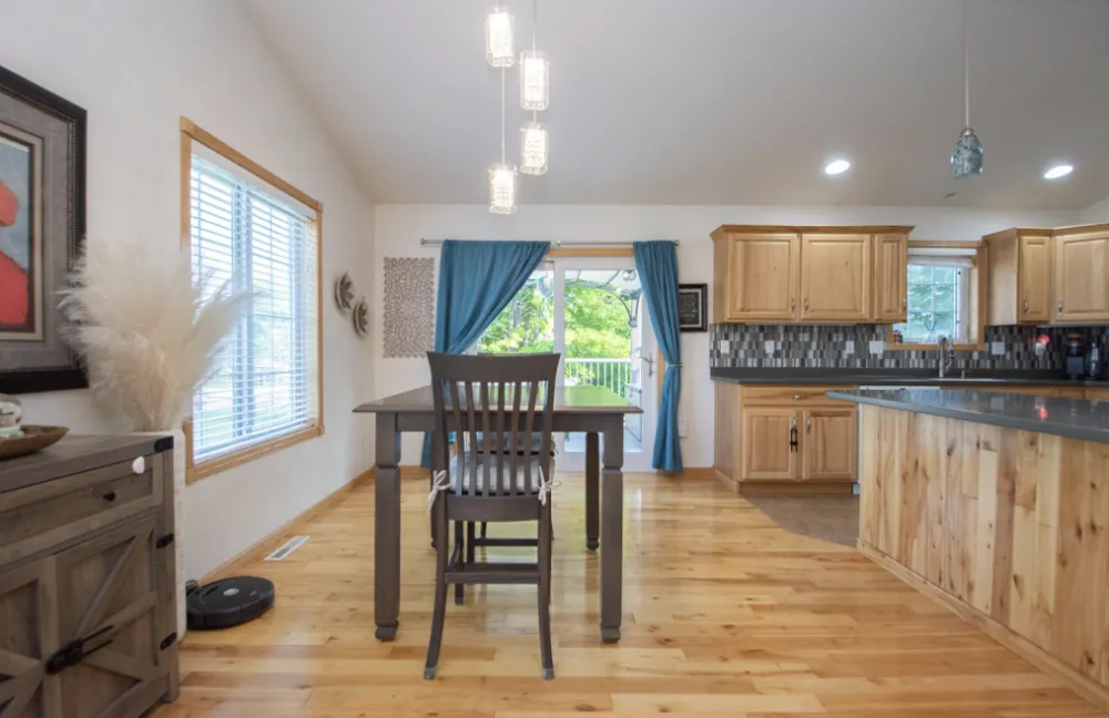3221 11th Avenue S Moorhead, MN 56560