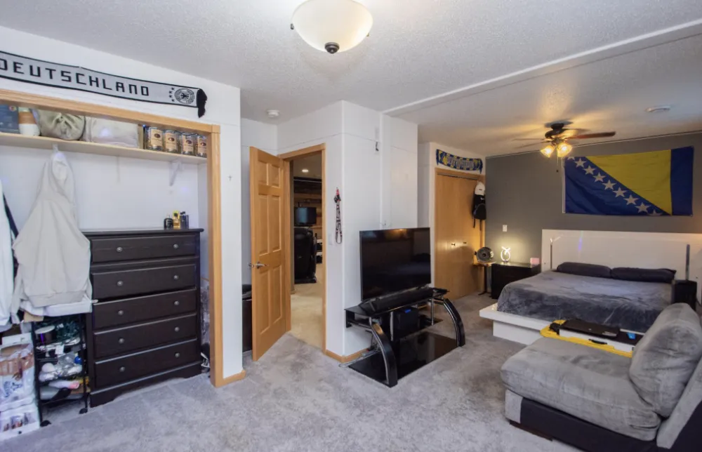 3221 11th Avenue S Moorhead, MN 56560